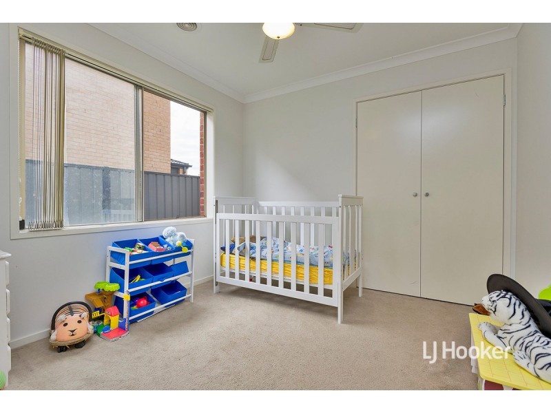 48 Breasley Parkway, Point Cook VIC 3030