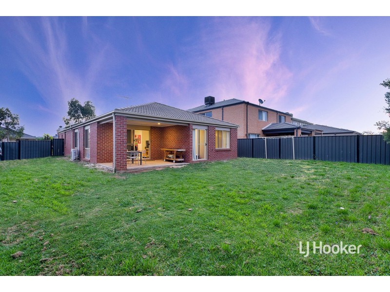 48 Breasley Parkway, Point Cook VIC 3030