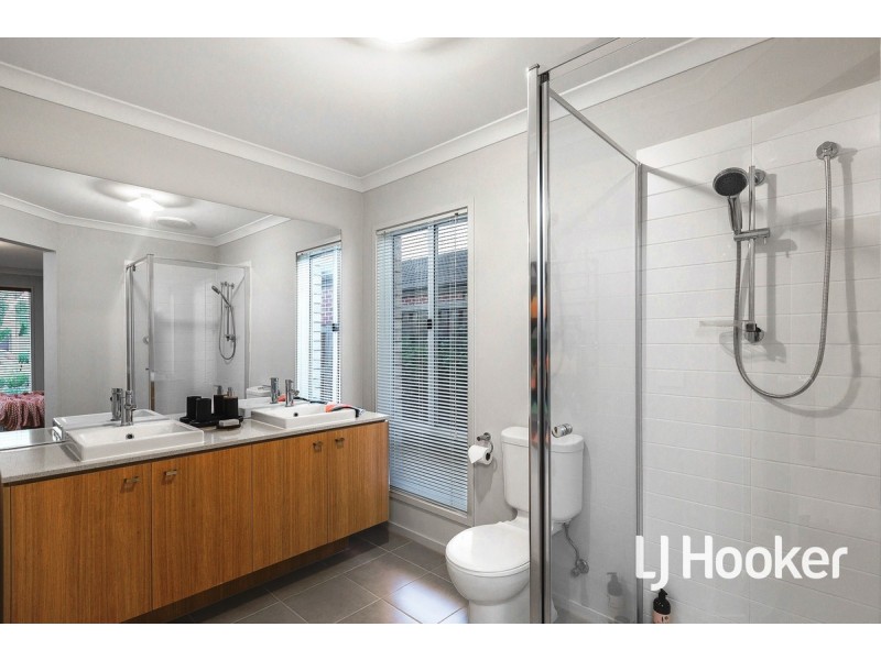 31 Yuruga Boulevard, Point Cook VIC 3030