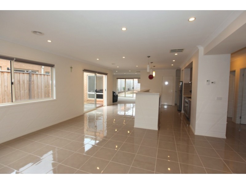 53 Australis Drive, Williams Landing VIC 3027