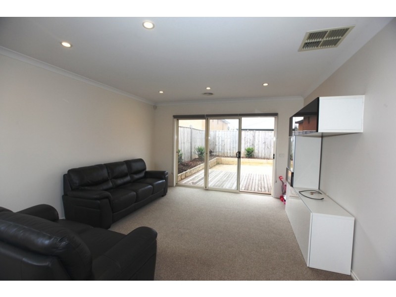 53 Australis Drive, Williams Landing VIC 3027