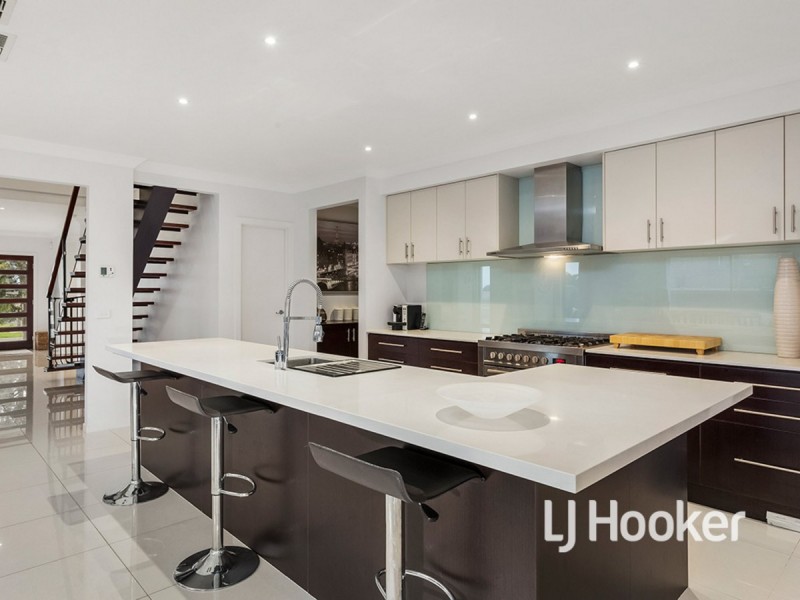 7 Seagull Grove, Point Cook VIC 3030