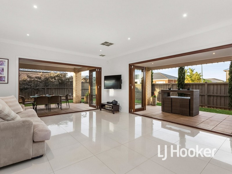 7 Seagull Grove, Point Cook VIC 3030