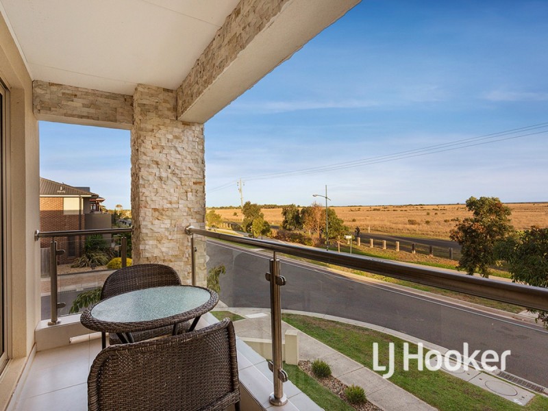 7 Seagull Grove, Point Cook VIC 3030