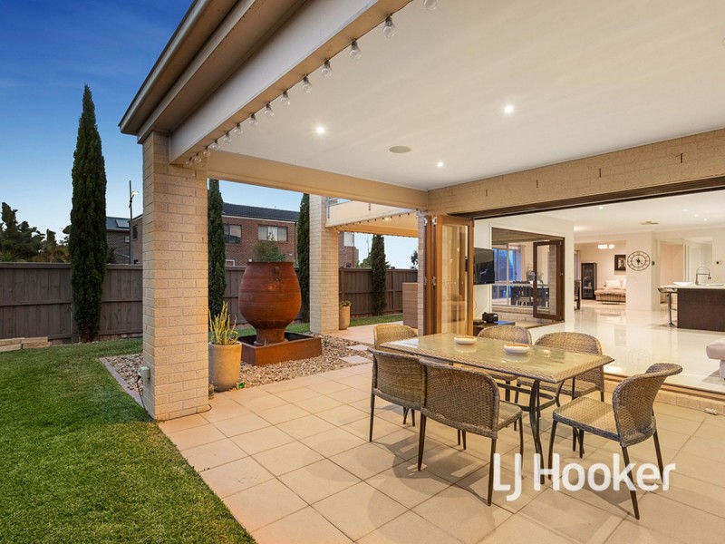 7 Seagull Grove, Point Cook VIC 3030