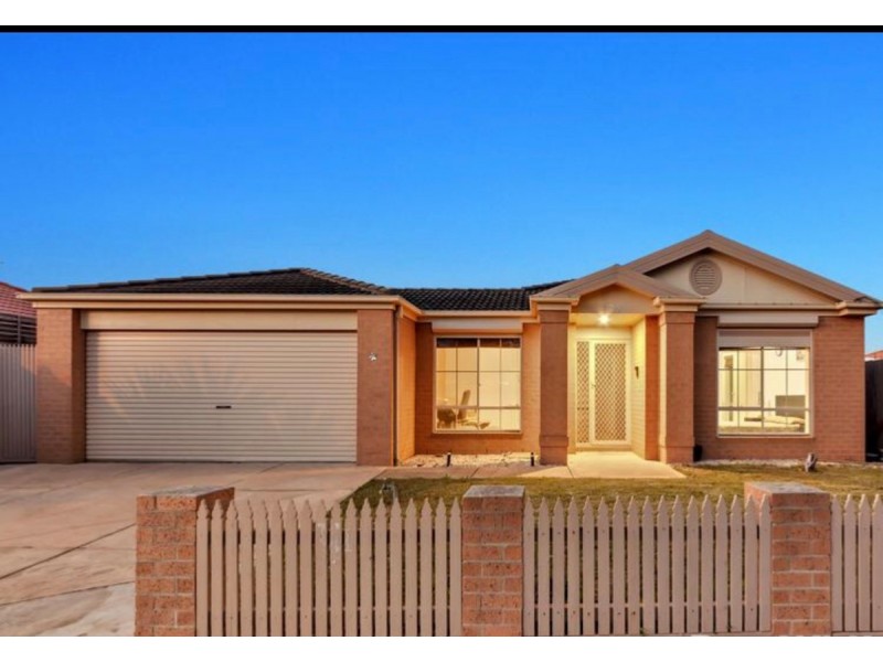 22 Castleton Avenue, Tarneit VIC 3029