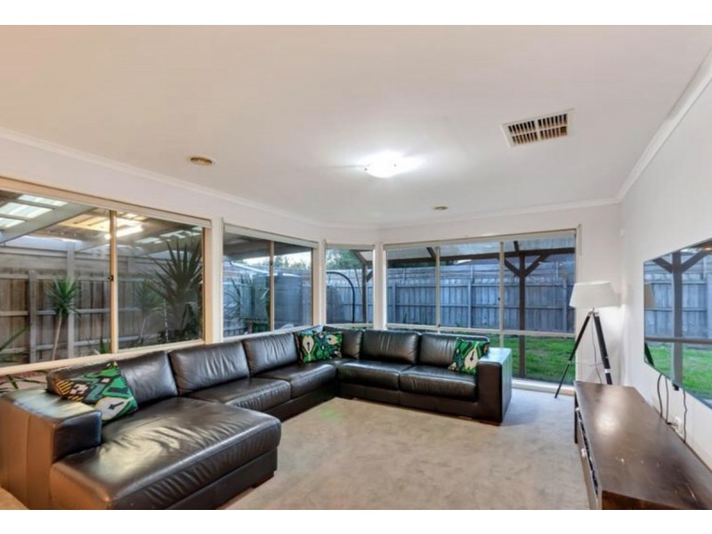 22 Castleton Avenue, Tarneit VIC 3029