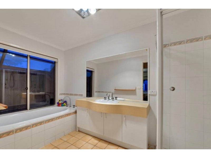22 Castleton Avenue, Tarneit VIC 3029