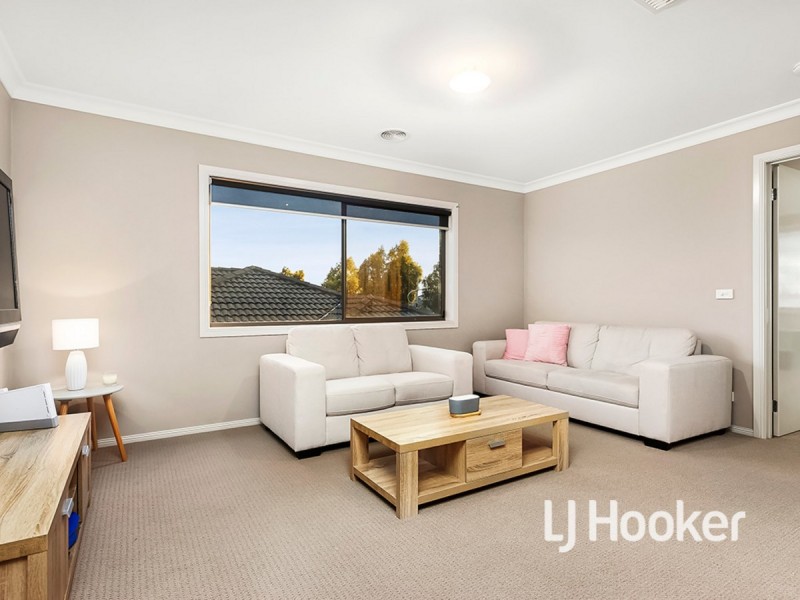 16 Tamborine Avenue, Point Cook VIC 3030