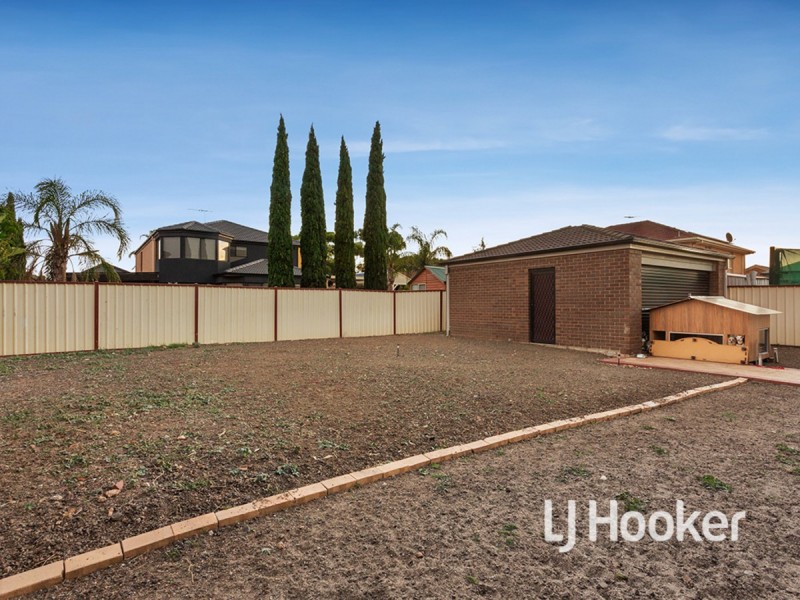 37 Edgewater Circuit, Cairnlea VIC 3023