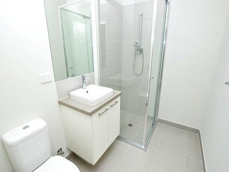 19 Chessington Drive, Williams Landing VIC 3027