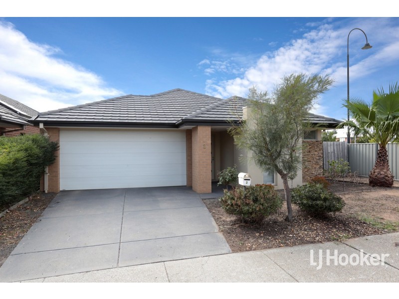 2 Pinoak Street, Point Cook VIC 3030