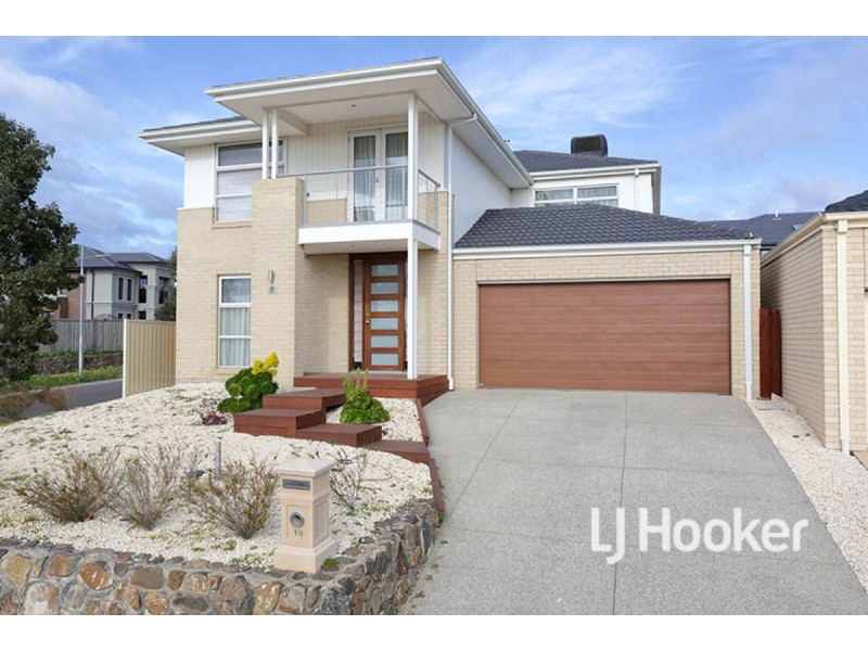 19 Broadstone Way, Point Cook VIC 3030