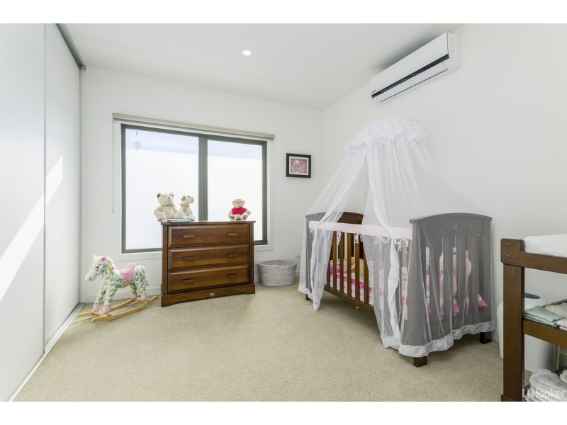 91 Waterhaven Boulevard, Point Cook VIC 3030