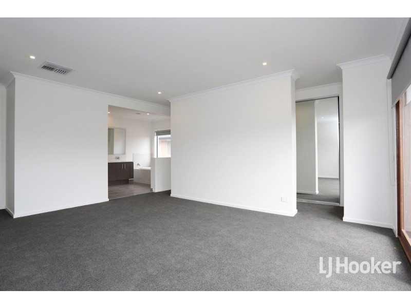 5 Ashwell Avenue, Williams Landing VIC 3027