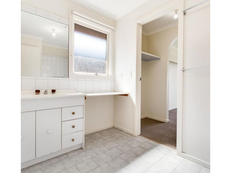 121 Cambridge Crescent, Wyndham Vale VIC 3024