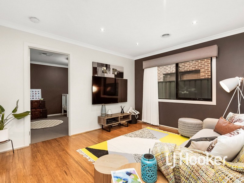 27 Tamar Avenue, Point Cook VIC 3030