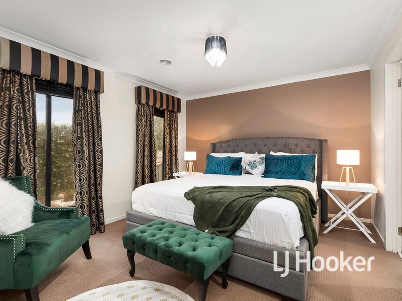 27 Tamar Avenue, Point Cook VIC 3030