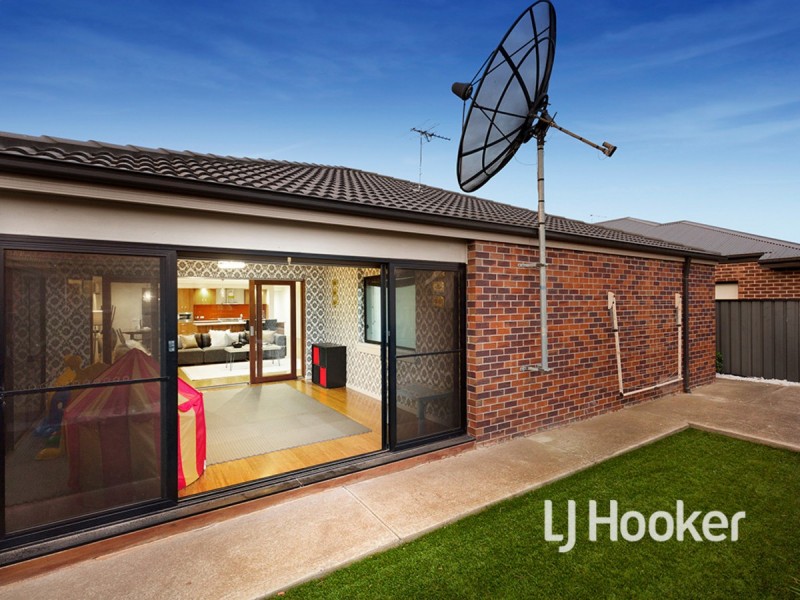 27 Tamar Avenue, Point Cook VIC 3030