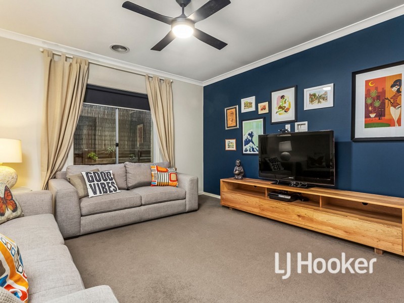 14 Seacoast Street, Point Cook VIC 3030