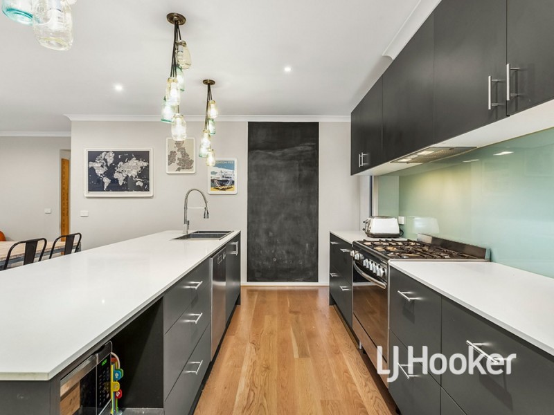 14 Seacoast Street, Point Cook VIC 3030