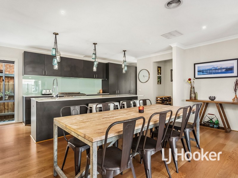 14 Seacoast Street, Point Cook VIC 3030