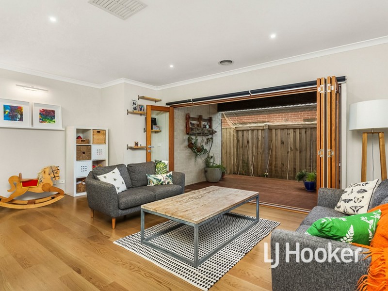 14 Seacoast Street, Point Cook VIC 3030