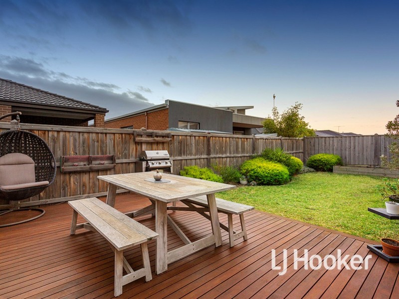 14 Seacoast Street, Point Cook VIC 3030