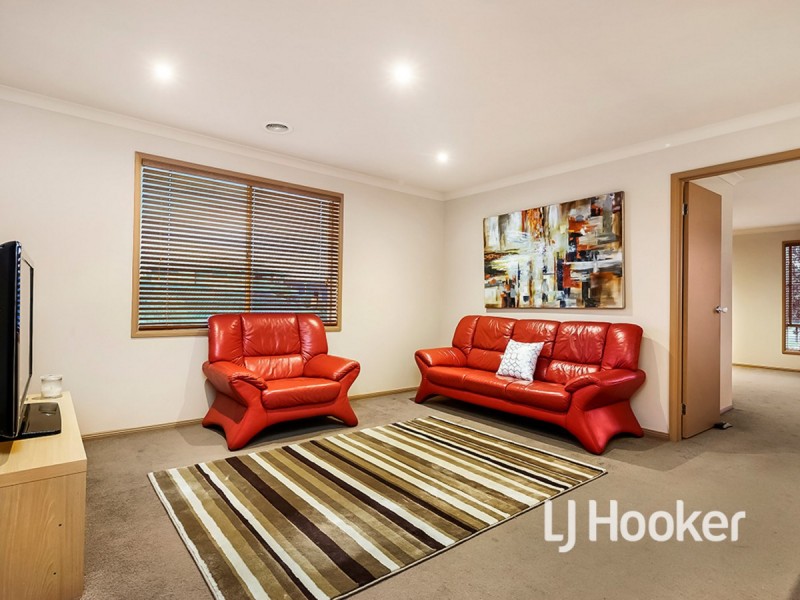 42 Lennon Boulevard, Point Cook VIC 3030