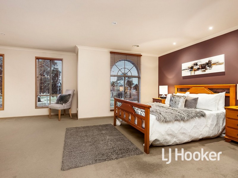 42 Lennon Boulevard, Point Cook VIC 3030