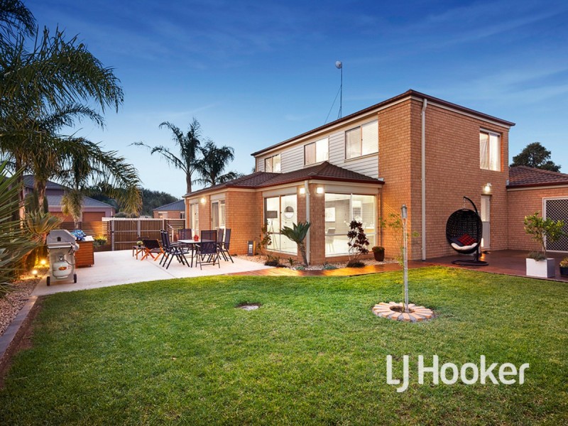 42 Lennon Boulevard, Point Cook VIC 3030
