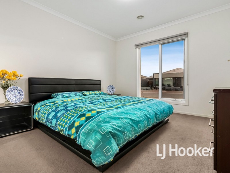 8 Grenache Street, Point Cook VIC 3030