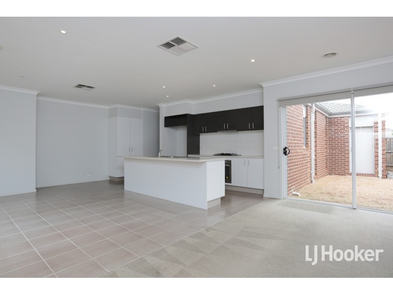 54 Prudence Parade, Point Cook VIC 3030