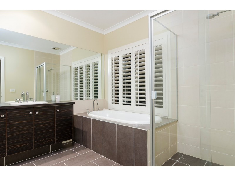 6 Tennant Street, Point Cook VIC 3030