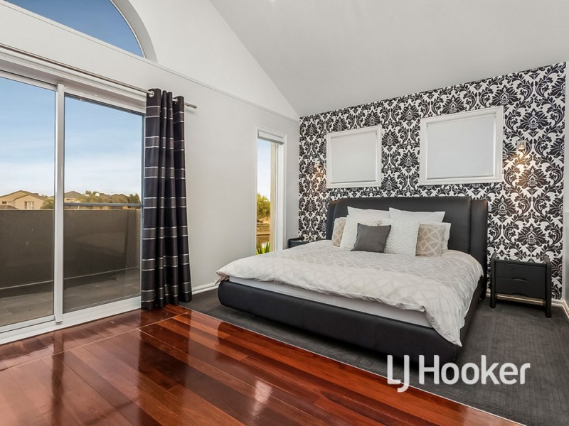 6 Grand Canal Boulevard, Sanctuary Lakes VIC 3030