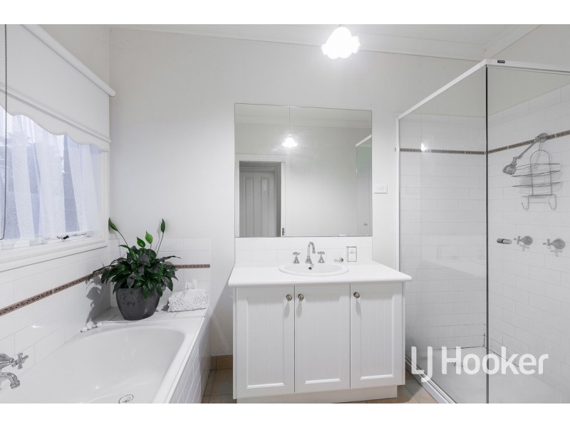 14 Beacon Avenue, Point Cook VIC 3030