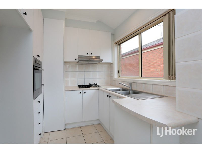 2a Kingfisher Drive, Seabrook VIC 3028