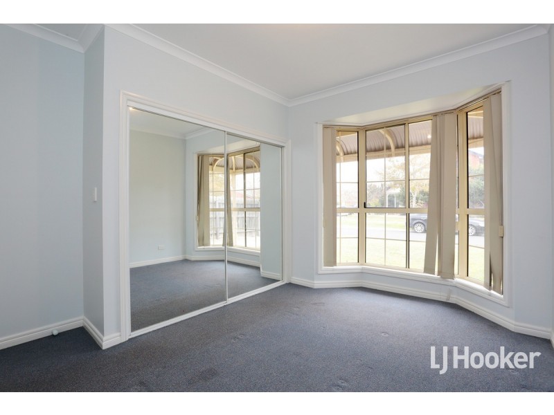 2a Kingfisher Drive, Seabrook VIC 3028