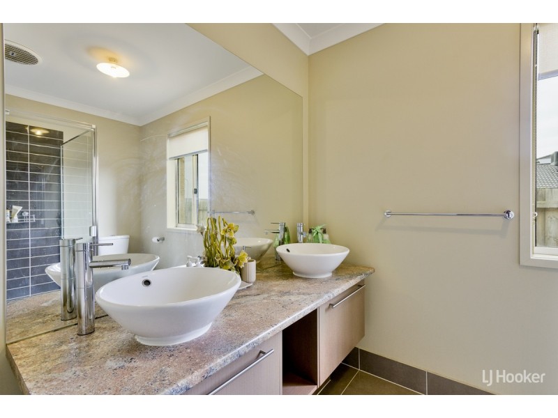 25 Chapman Drive, Wyndham Vale VIC 3024