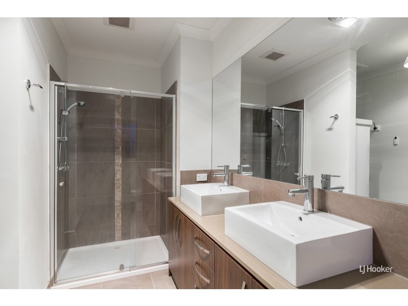 17 Spinifex Street, Point Cook VIC 3030