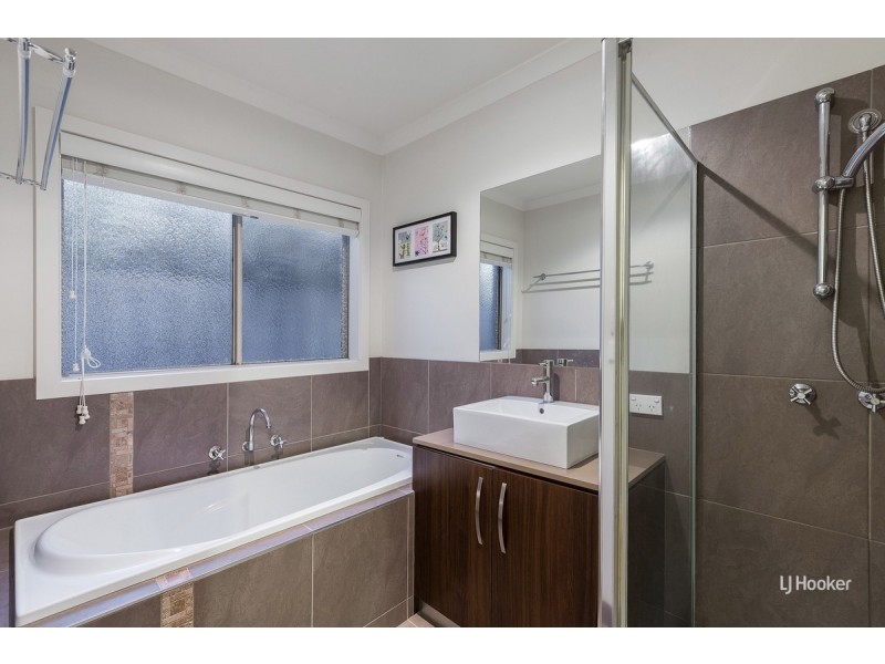 17 Spinifex Street, Point Cook VIC 3030