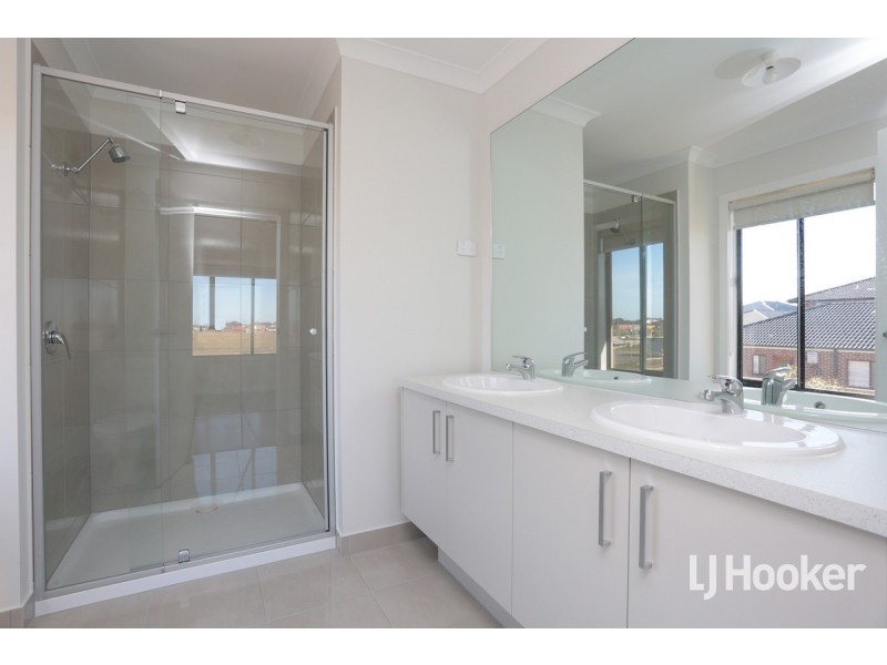 17 Webster Street, Point Cook VIC 3030