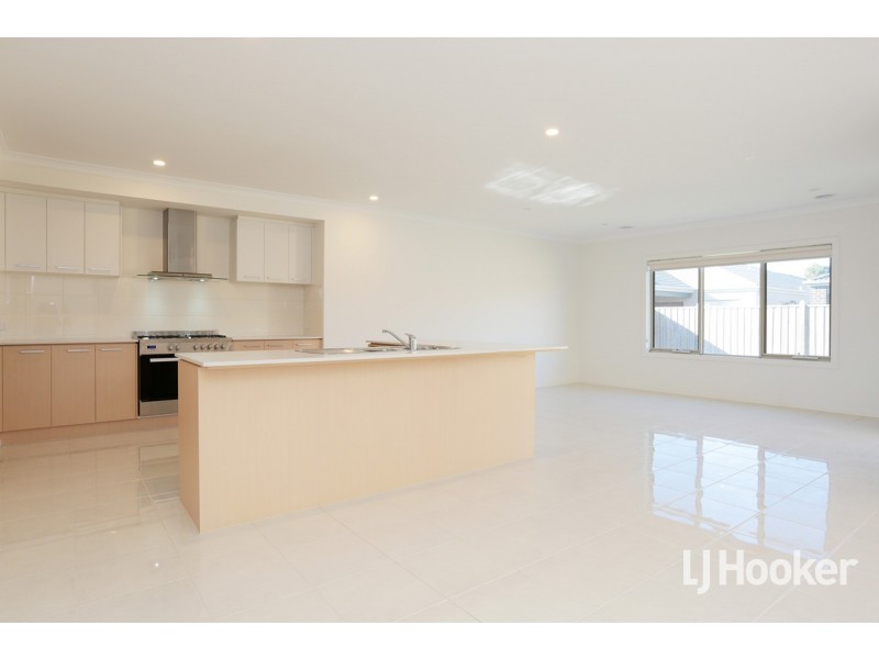 49 Baycrest Drive, Point Cook VIC 3030