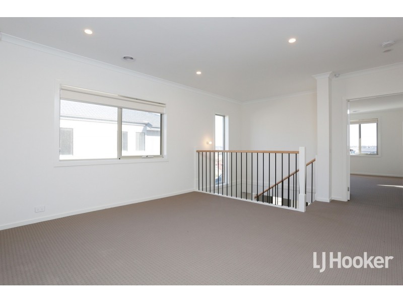 49 Baycrest Drive, Point Cook VIC 3030