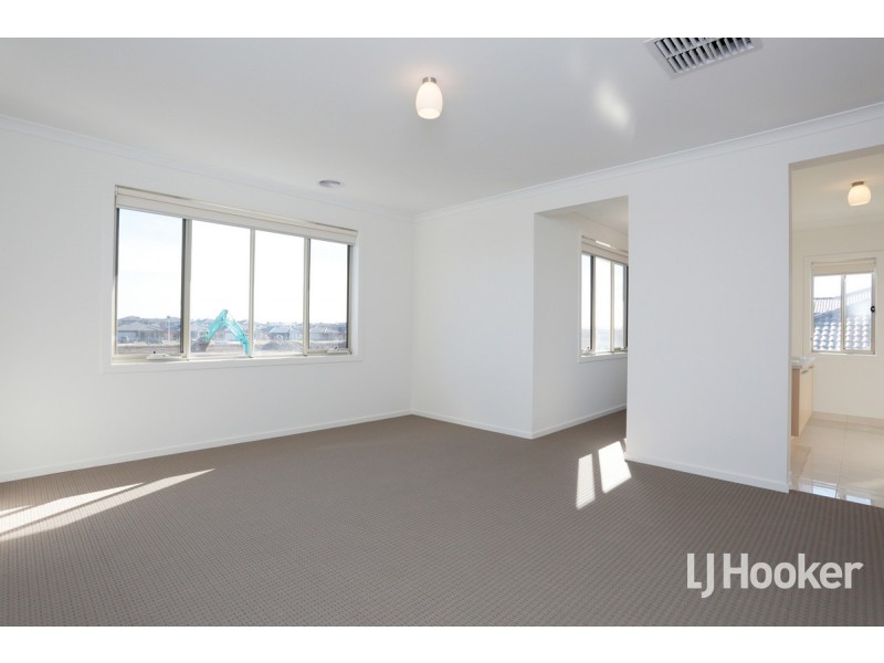 49 Baycrest Drive, Point Cook VIC 3030