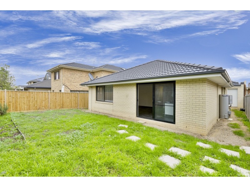 152 Sanctuary Lakes South Boulevard, Sanctuary Lakes VIC 3030