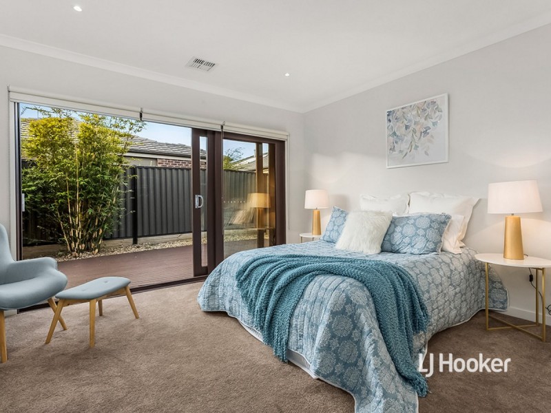 7 Malmaison Crescent, Truganina VIC 3029