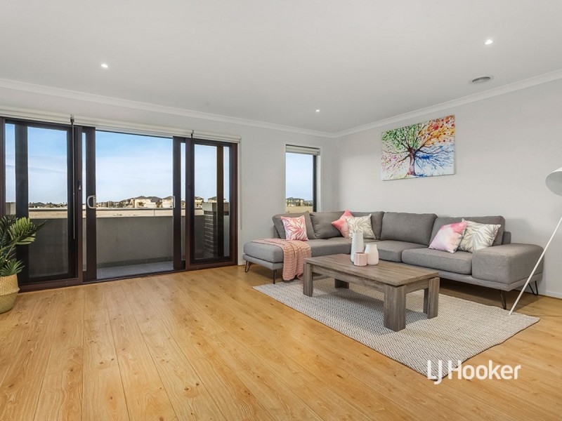 7 Malmaison Crescent, Truganina VIC 3029