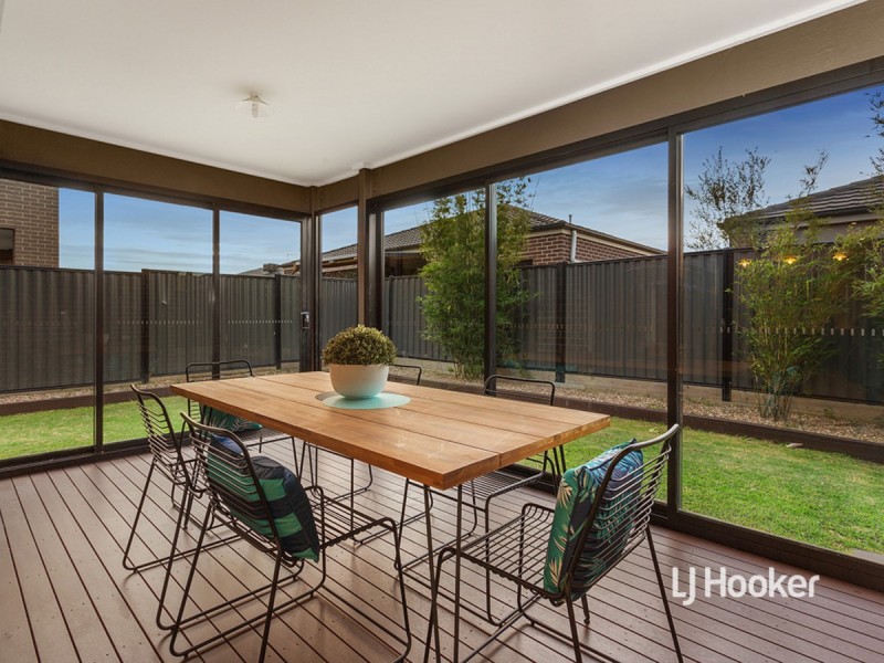 7 Malmaison Crescent, Truganina VIC 3029