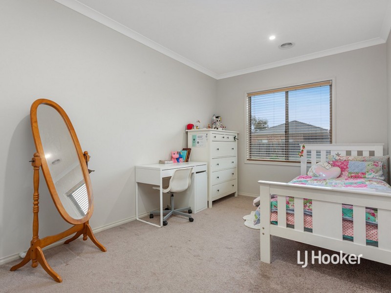 15 Statesman Way, Point Cook VIC 3030